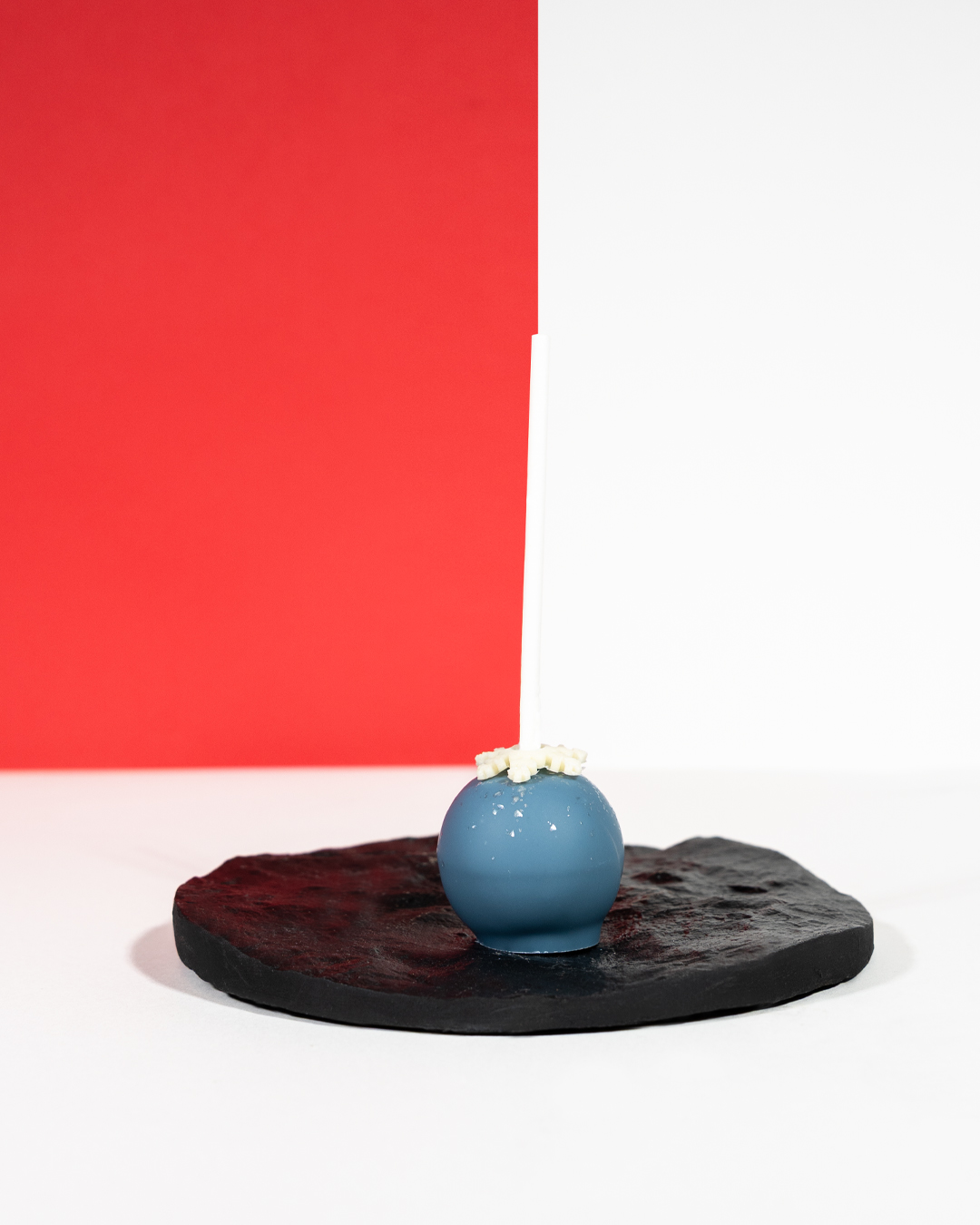 Violette Weihnachtskugel