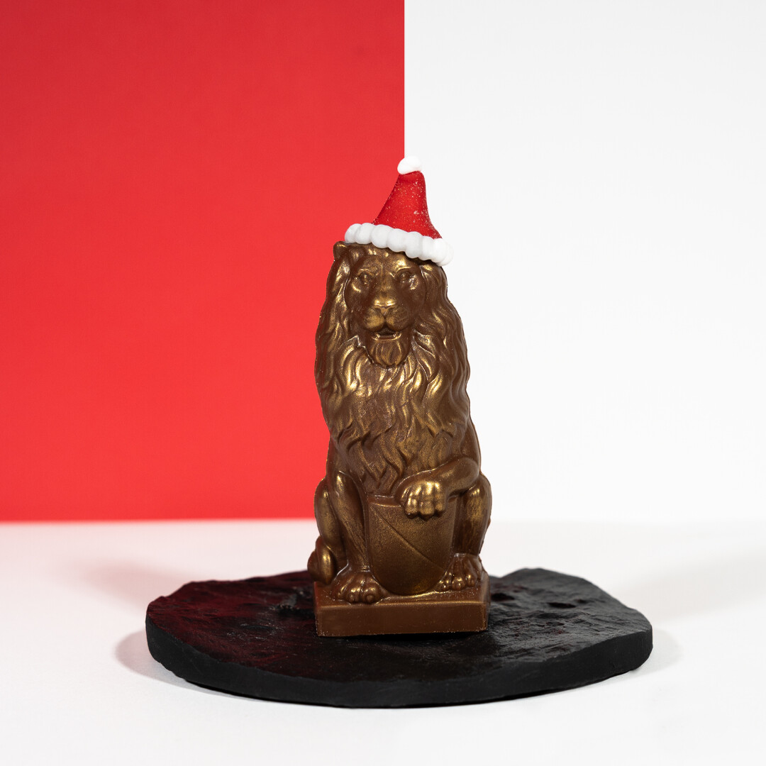 Züri Leu mit Chlausmütze